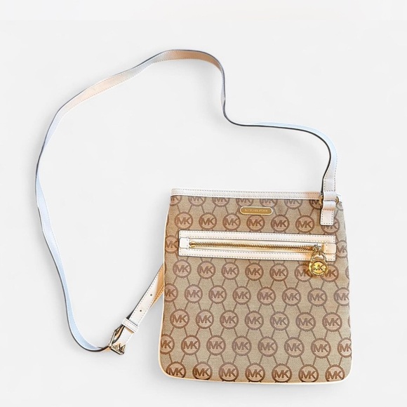 NWOT Michael Kors White Beige and Gold Crossbody Bag - Picture 2 of 8